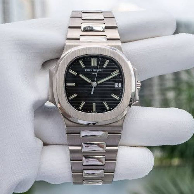 PATEK PHILIPPE NAUTILUS QUARTZ ( 049 )